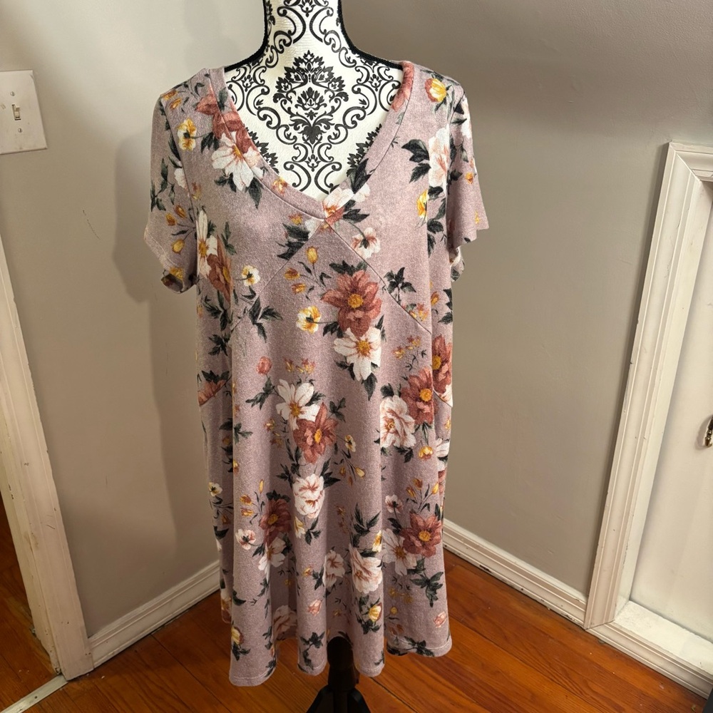 Torrid Lavender Floral V-neck Dress Size 2 (18/20) plus flowers cottagecore boho